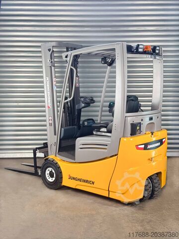 Električni 3 točka Jungheinrich EFG 220 - Service Neu - Batterie 87% - Garantie