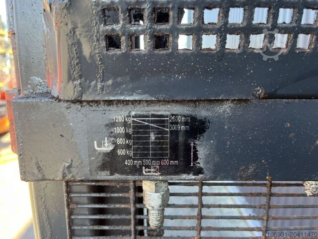 Slagač za pješake Linde L12L