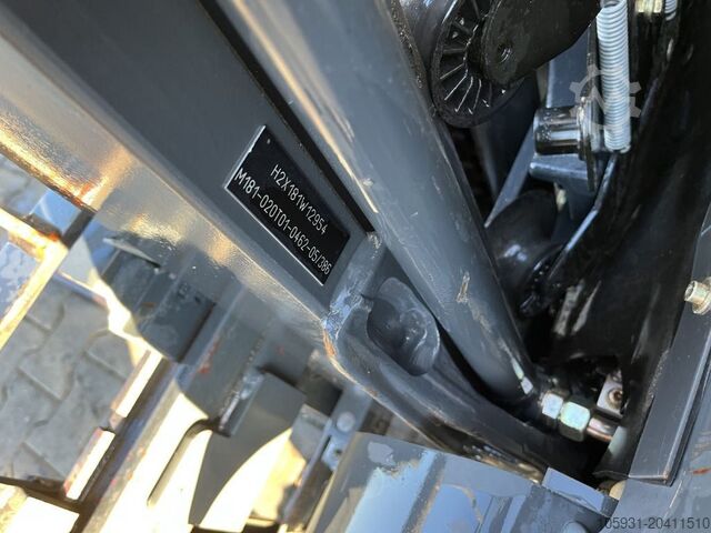 Električni viljuškar na 3 kotača Linde E16-01