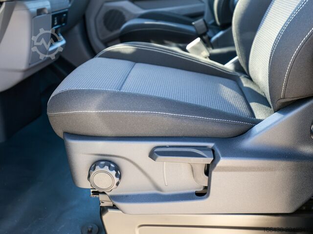 Minibus VW T7 Caravelle 2.0 TDI LR 8 Sitze Autom. NAVI