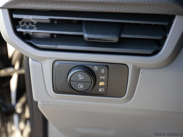 Minibus VW T7 Caravelle 2.0 TDI LR 8 Sitze Autom. NAVI