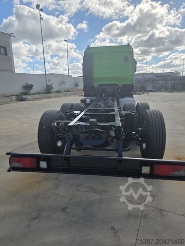 Trak angkat cangkuk IVECO Stralis AS