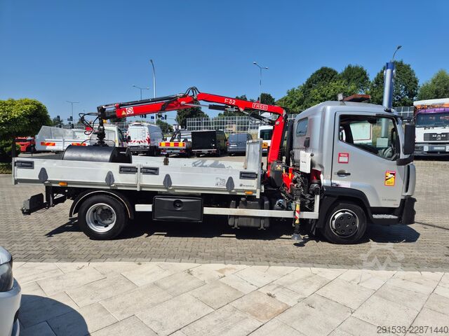 Camion plateau Renault D 7.5 - HIAB FASSI F32