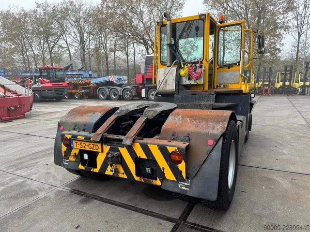Termināla traktors Terberg YT 222