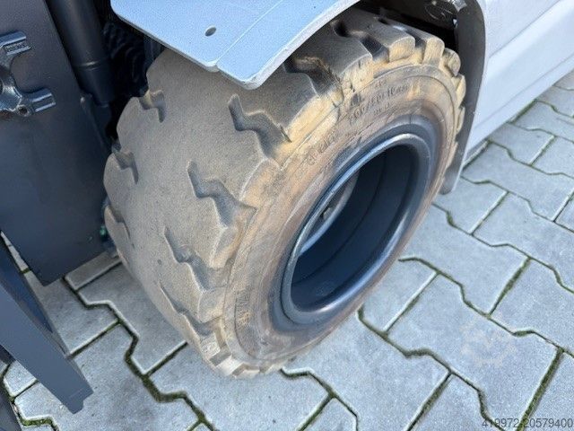 इलेक्ट्रिक 3 व्हील फोर्कलिफ्ट Still RX20-18