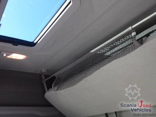 Вантажівка для небезпечних матеріалів Scania R 460 A4x2NA / Schubbodenhydraulik