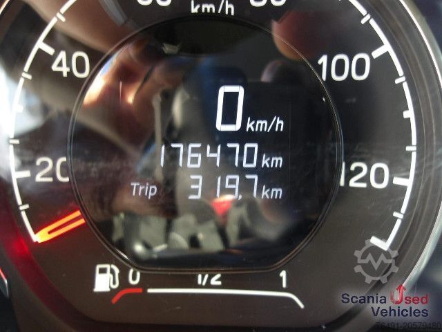 Вантажівка для небезпечних матеріалів Scania R 460 A4x2NA / Schubbodenhydraulik