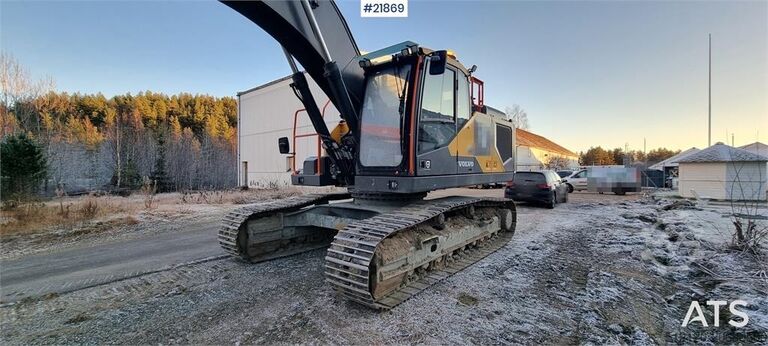 Excavator pe șenile Volvo EC300el excavator w/ Toothed bucket, Sanding bucke