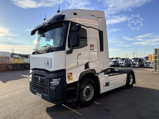 Standard tractor unit Renault T-Series