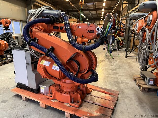 Pramoniniai robotai ABB IRB 6640-235/2.55 IRC5