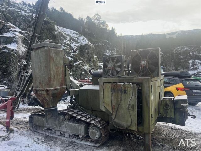 Máquina de perfuração de terras Nemek 503 TXI drilling rig w/ low hours for age