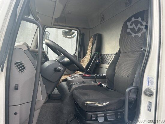 Flaklastbil med kapell DAF LF 260 16 TONNER PLANE MIT LBW, AUTOMATIK, E6