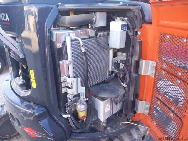 Mini excavator Hitachi ZX33U-6
