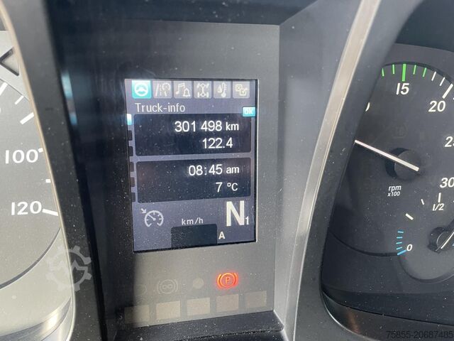 Prevoz v hladilniku/zamrznjenem stanju Mercedes-Benz ANTOS 1924 / Fridge / Carrier Vector 1950 / 300...