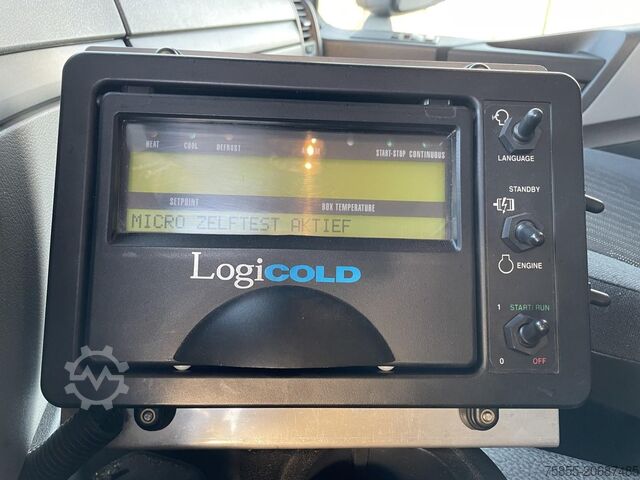 การขนส่งแช่เย็น/แช่แข็ง Mercedes-Benz ANTOS 1924 / Fridge / Carrier Vector 1950 / 300...