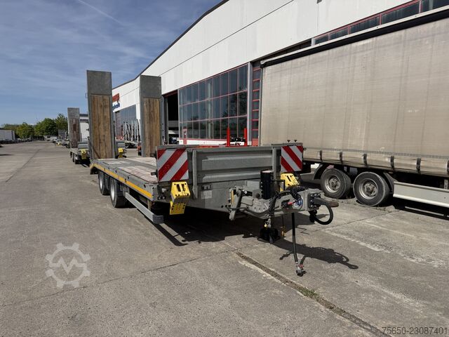 Véhicule utilitaire Möslein TTA21 T Schwebheim  21 t Tandemtieflader