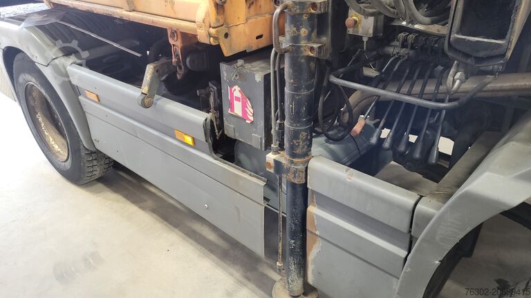 Three-way tipper truck Mercedes-Benz 1318 AK Kipper Kran 4X4 deutsches Fahrze