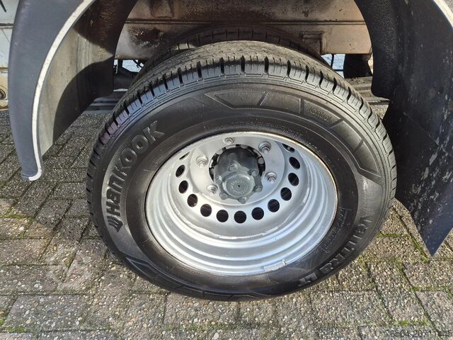 Mala Mercedes-Benz Sprinter 519 CDI/ Koffer/ 3.0 CDI V6/ E6d