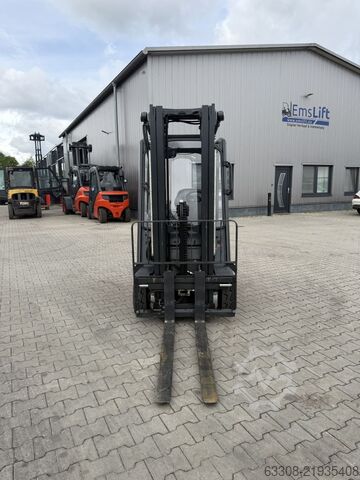 Xe nâng điện 3 bánh Linde E14-02