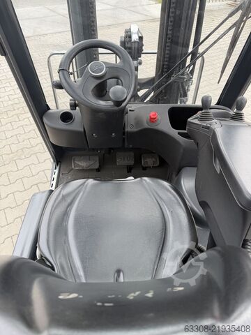 Xe nâng điện 3 bánh Linde E14-02
