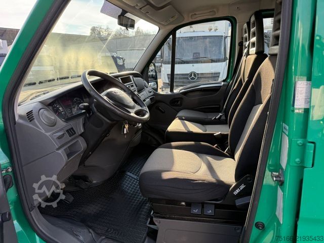 Furgón volquete IVECO DAILY 35 S 15 DOKA 7-Sitzer KIPPER 3-Seiten*AHK
