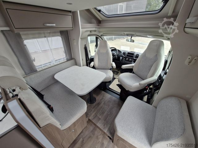Camper semintegrato CARADO T 447 +pro+ Paket*TV Paket*Hubbett*