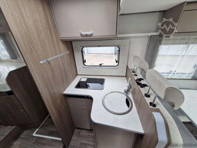Camper semintegrato CARADO T 447 +pro+ Paket*TV Paket*Hubbett*