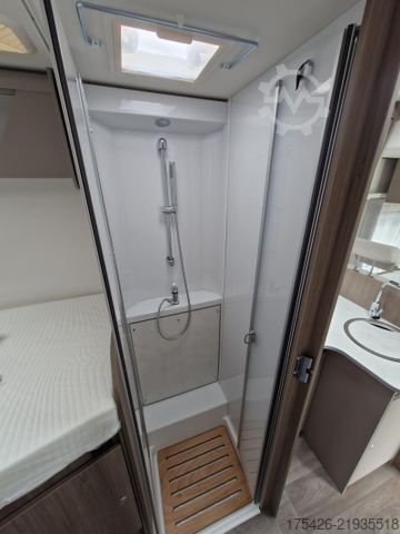 Camper semintegrato CARADO T 447 +pro+ Paket*TV Paket*Hubbett*