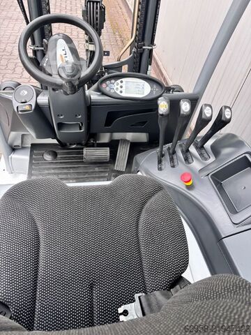 Empilhador eléctrico de 4 rodas Still RX60-25L/600