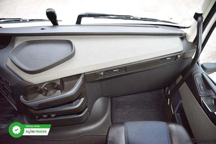 표준 트랙터 유닛 VOLVO FH 460 Globetrotter XL Varios i-Save