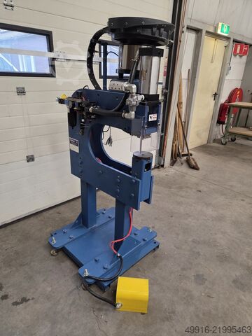 Maskin för inslagsmutter STAFAST HFM-CF Large Flange