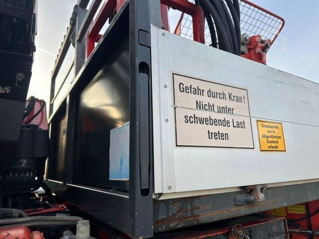 Flutningabíll með sléttu pallrými UNIMOG U 500 / Palfinger PK 23000 / Personenkorb/ Winde