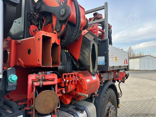 Flutningabíll með sléttu pallrými UNIMOG U 500 / Palfinger PK 23000 / Personenkorb/ Winde