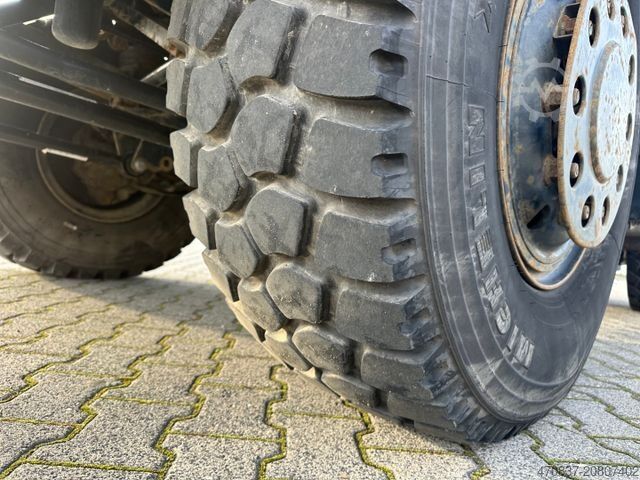 फ्लैटबेड ट्रक UNIMOG U 500 / Palfinger PK 23000 / Personenkorb/ Winde