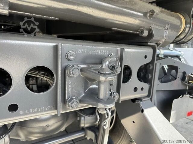 Pašizgāzējs Mercedes-Benz Arocs 4140 K 8x4 Meiller Tipper