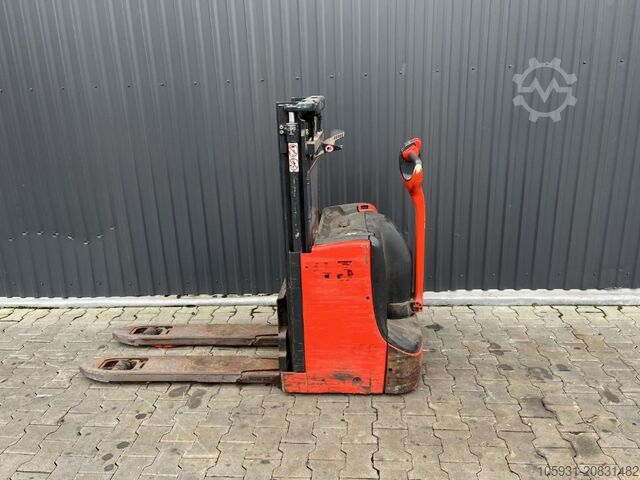 Pedestrian Stacker Linde D08