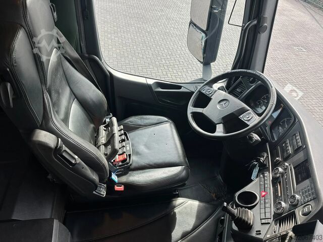 Autokrāna kravas automašīna Mercedes-Benz Arocs 3251 8X4 TRIDEM + HIAB X-HIPRO 302 E-6 KR...