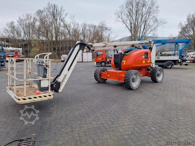 แพลตฟอร์มการทำงานแบบยืดไสลด์แบบก้อง JLG 600AJ