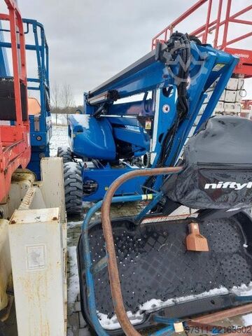 แพลตฟอร์มการทำงานแบบยืดไสลด์แบบก้อง Niftylift HR17 HYBRID 4X4