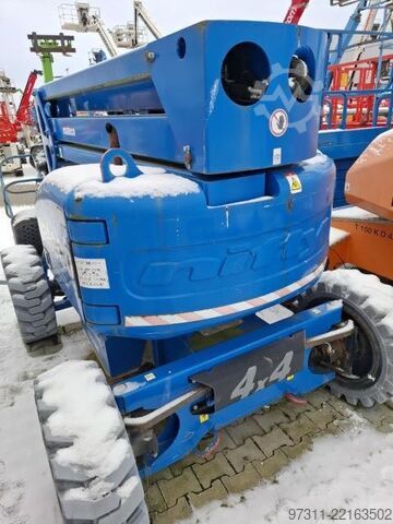 แพลตฟอร์มการทำงานแบบยืดไสลด์แบบก้อง Niftylift HR17 HYBRID 4X4