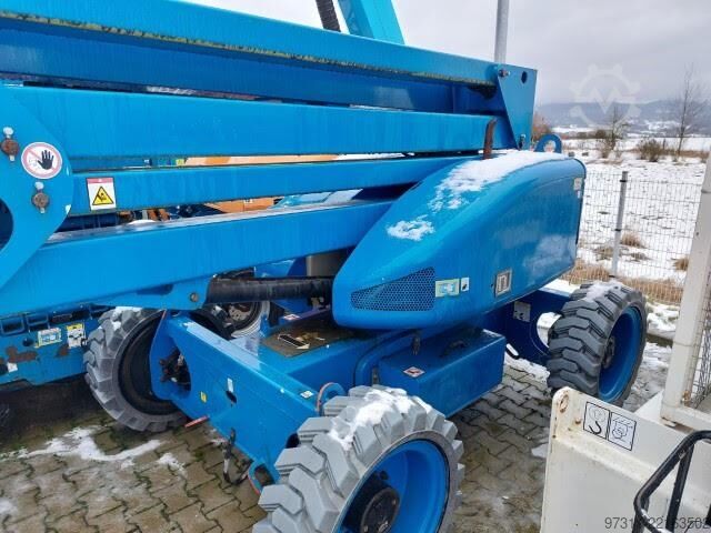 แพลตฟอร์มการทำงานแบบยืดไสลด์แบบก้อง Niftylift HR17 HYBRID 4X4