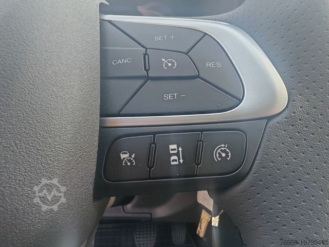 Furgão fechado IVECO Daily 35S18 Koffer + LBW Navi/ACC Tempomat