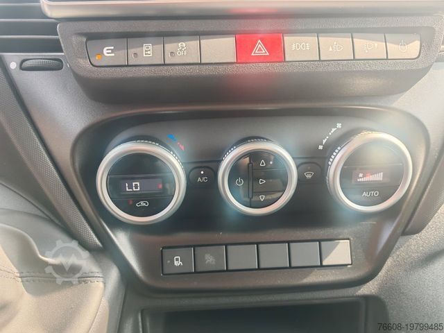 Furgão fechado IVECO Daily 35S18 Koffer + LBW Navi/ACC Tempomat