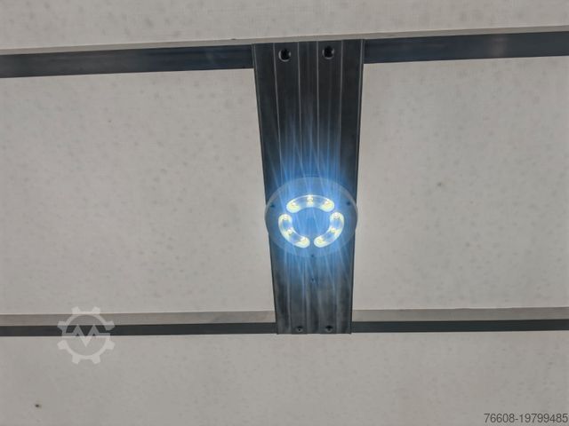 Furgão fechado IVECO Daily 35S18 Koffer + LBW Navi/ACC Tempomat