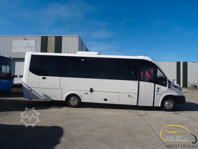 سیاحتي بس IVECO Rosero First 31 Sitze euro 6