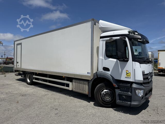 Box truck Mercedes-Benz ACTROS 1827 19T EURO 6 FURGON 8,7
