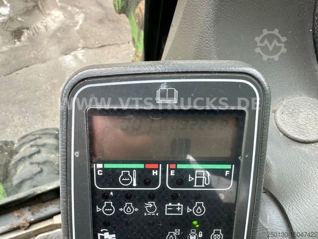 Bager na kotačima KOMATSU PW 150ES-6K Mobilbagger Bj.2002