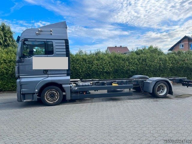 Lastbilchassis MAN 18.400 - Euro 6 - Klima - AHK - TÜV 01/27