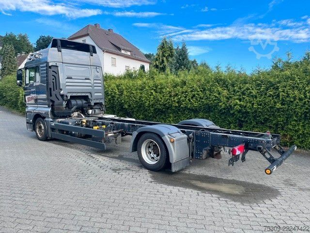 Lastbilchassis MAN 18.400 - Euro 6 - Klima - AHK - TÜV 01/27