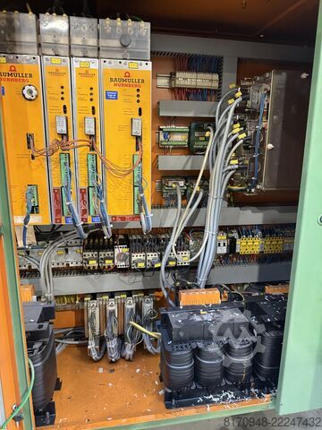 Fresadora de herramientas Klopp UW5 CNC